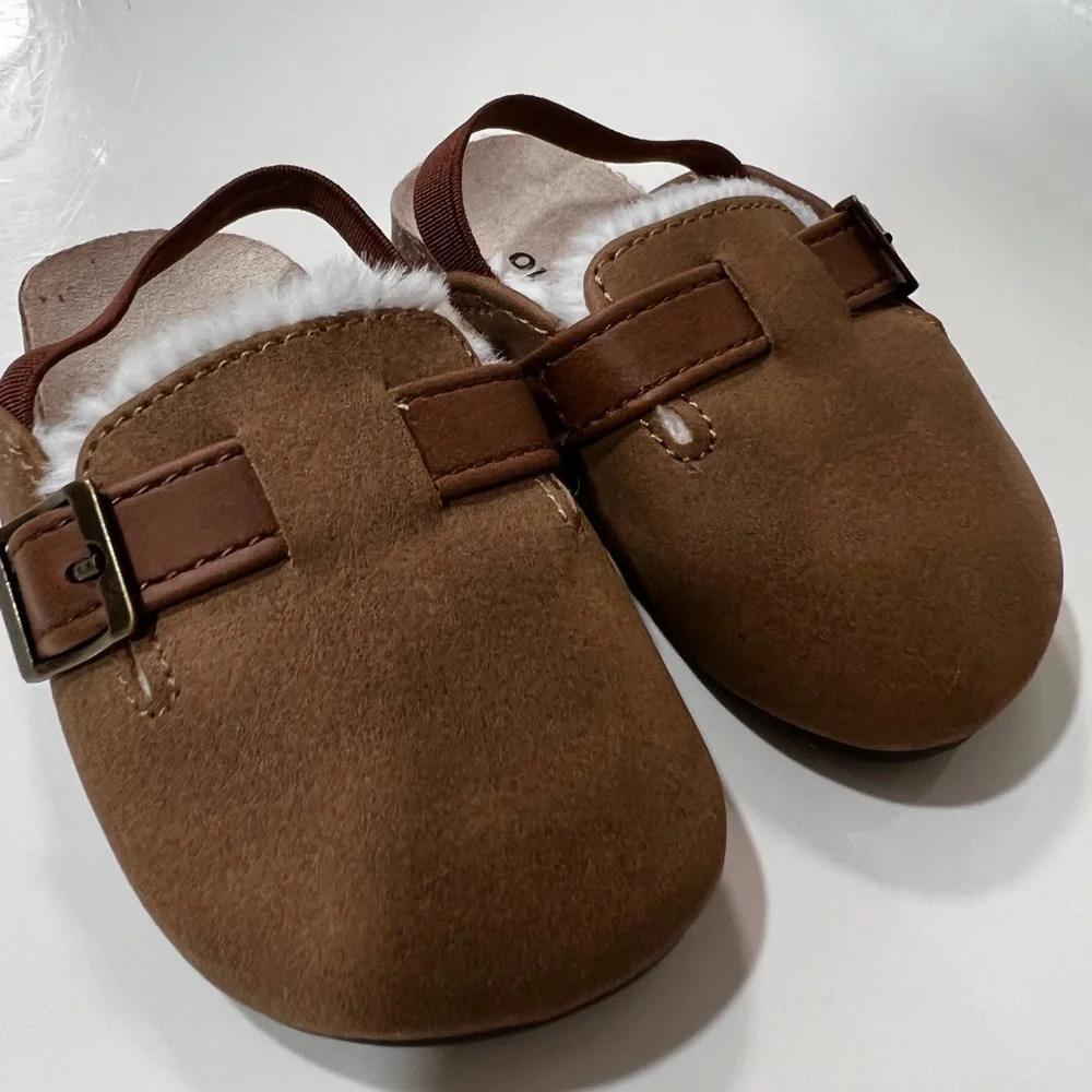 OLD NAVY Baby Slippers Super Soft Size 6-12M